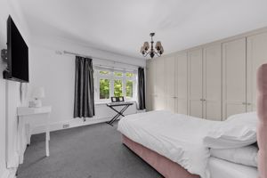 Photo 33- click for photo gallery